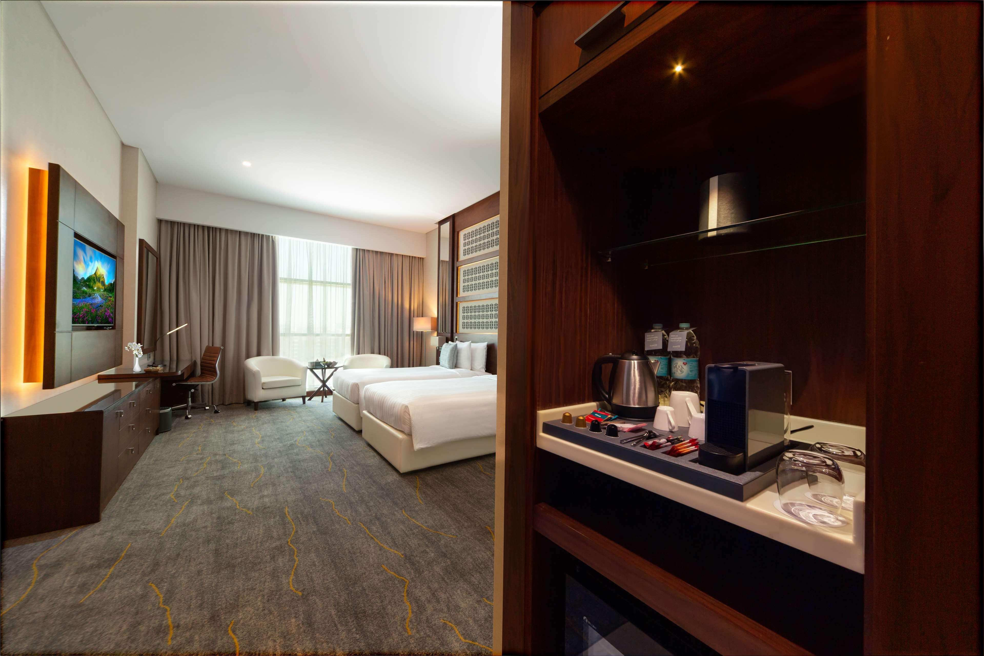 Hotel Dusitd2 Salwa Ad Dawhah Esterno foto Deluxe Room