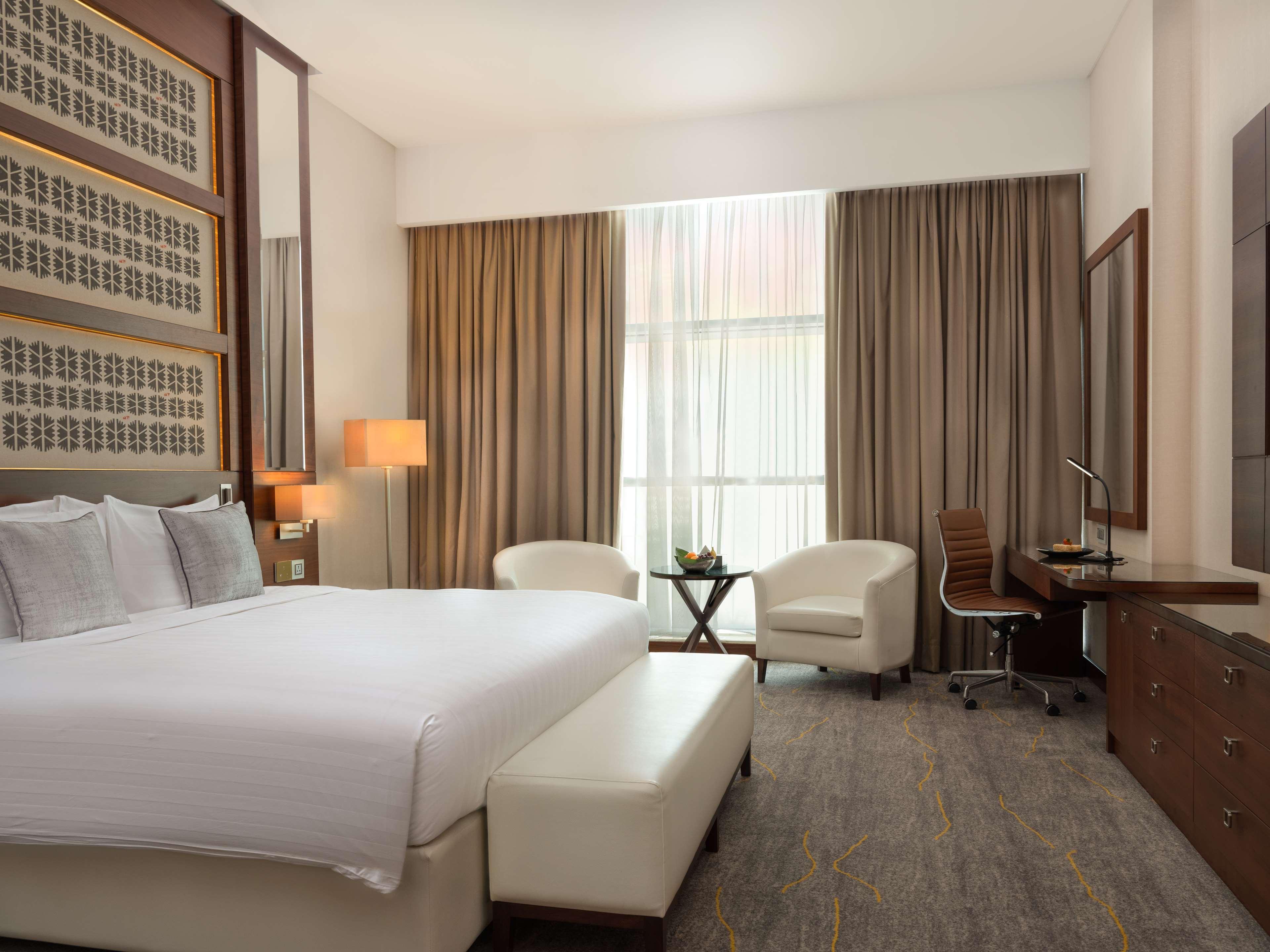 Hotel Dusitd2 Salwa Ad Dawhah Esterno foto
