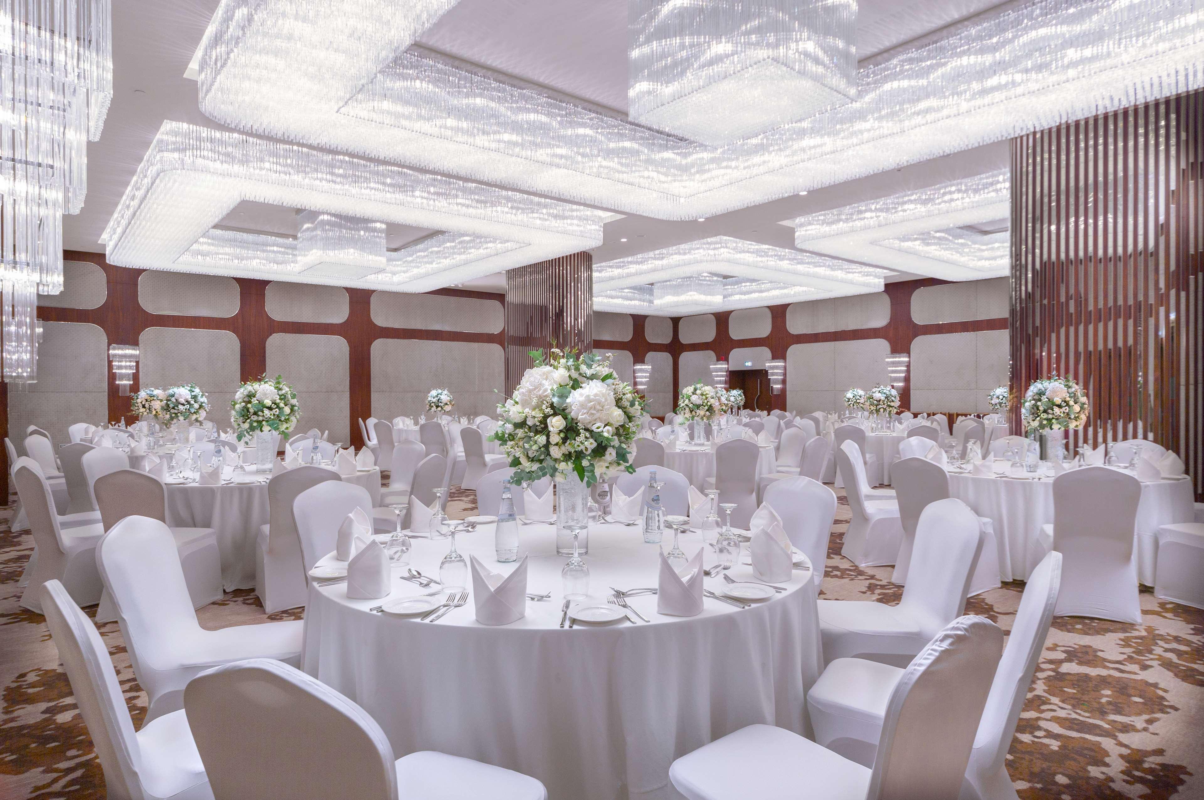 Hotel Dusitd2 Salwa Ad Dawhah Esterno foto The ballroom