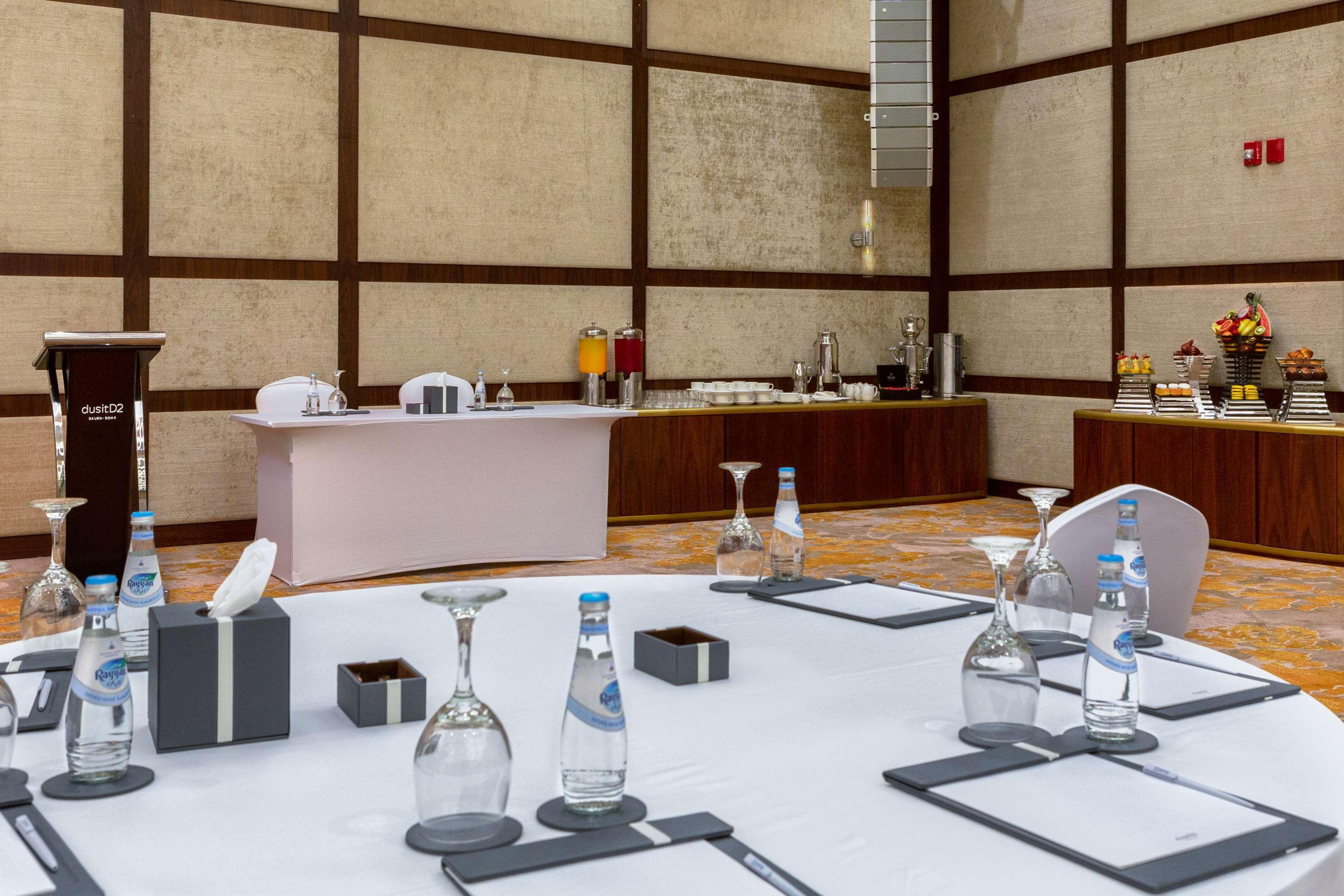 Hotel Dusitd2 Salwa Ad Dawhah Esterno foto Meeting room